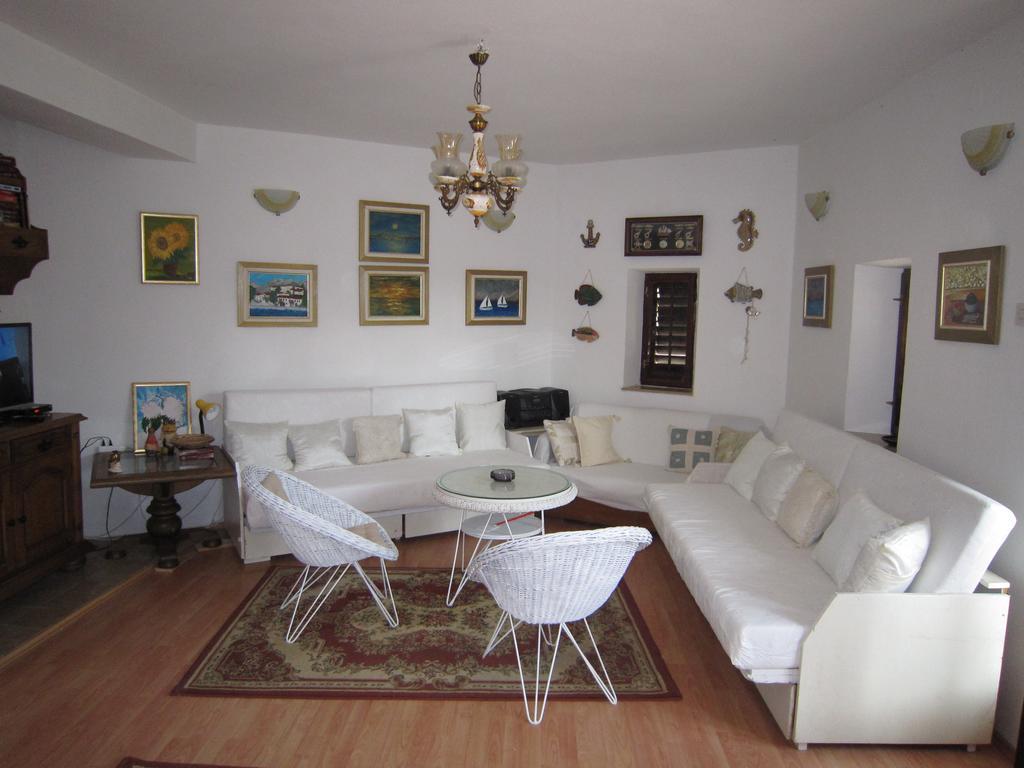 Holiday Home Mona إيغراني الغرفة الصورة